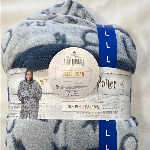 Harry Potter Cozy One Piece Pajama - Large NWT - Picture 4 of 4
